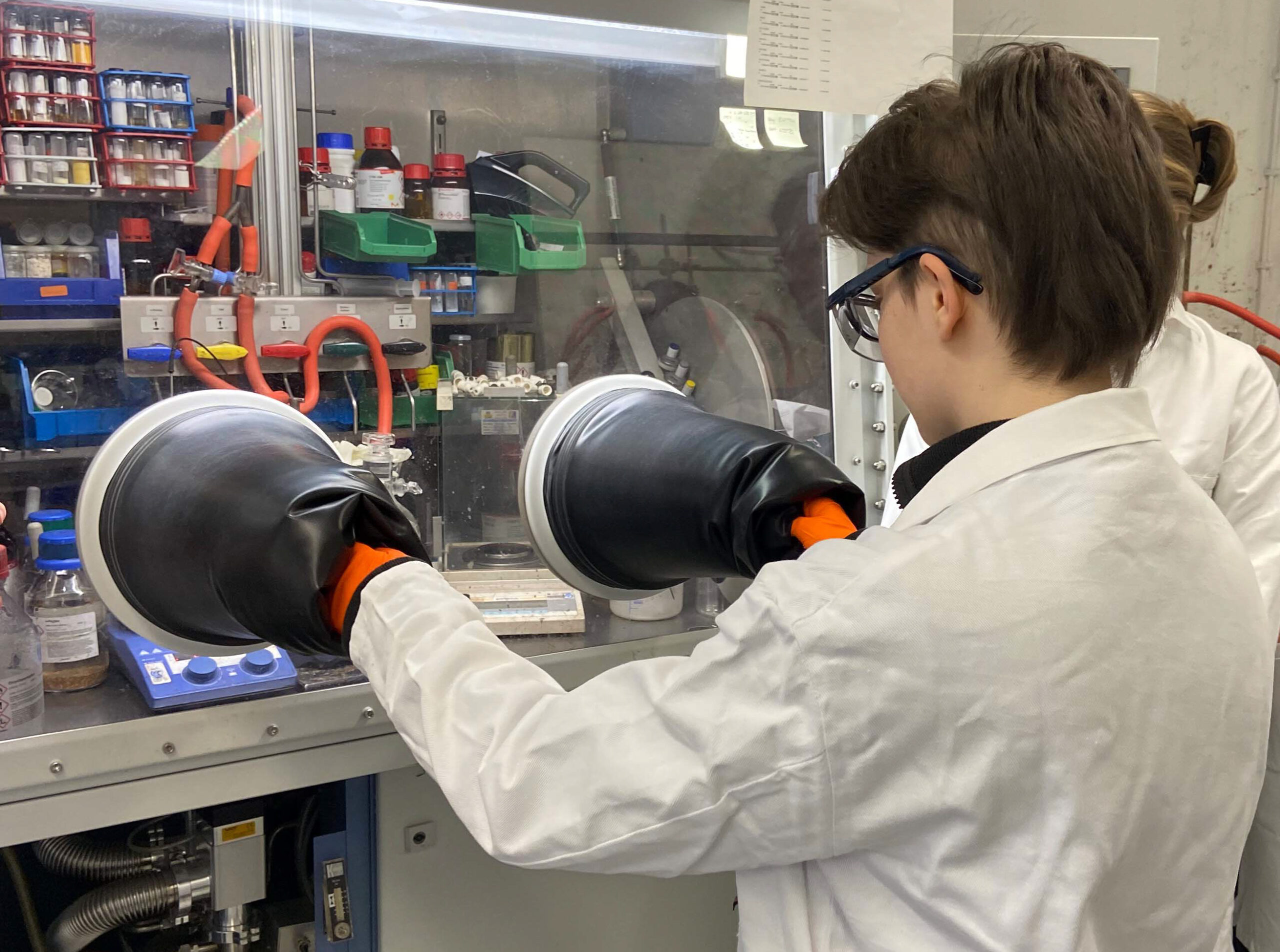 Girls' Day Workshop: Einblick in die Materialforschung: Polymere